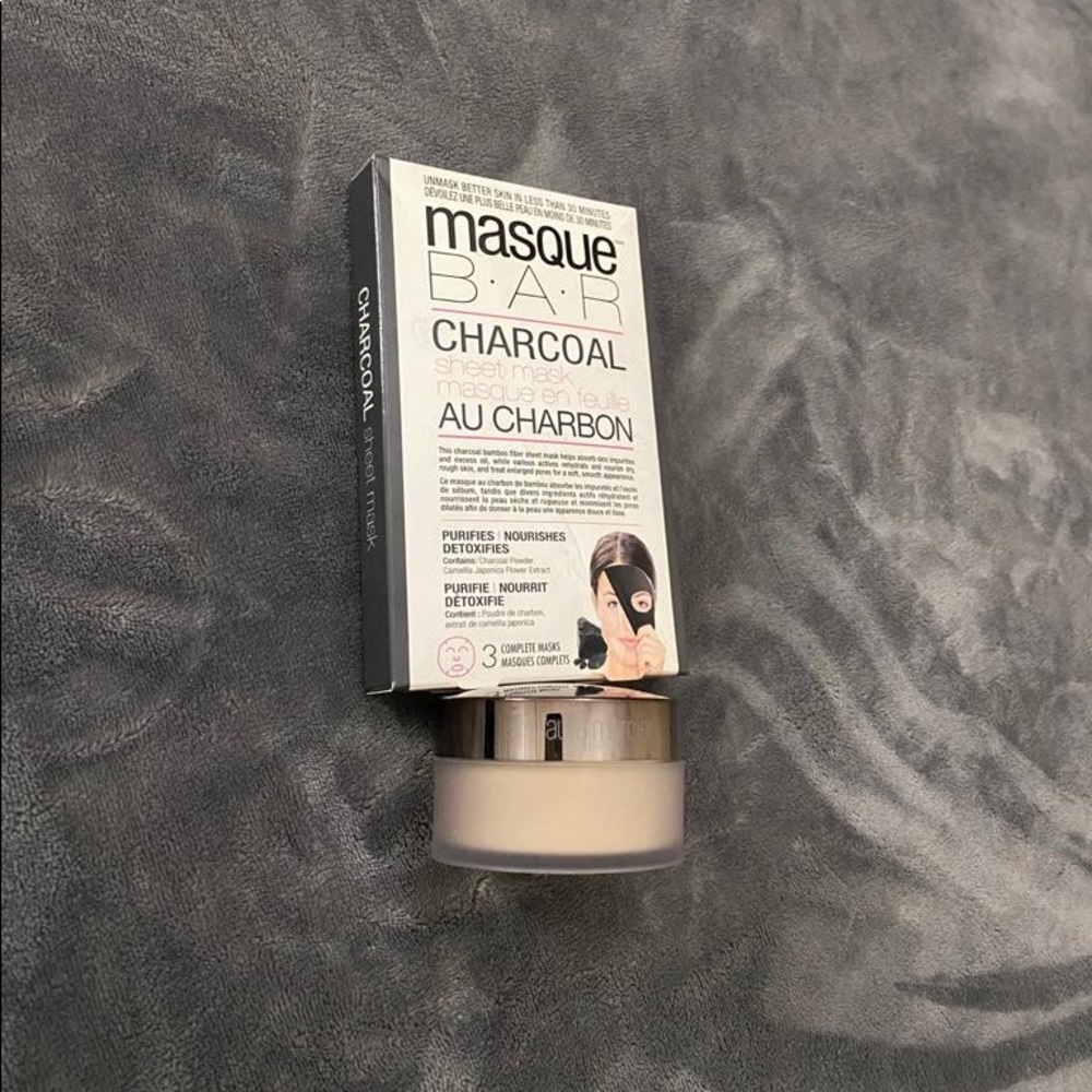 Laura Mercier Translucent Powder - Picture 4 of 5
